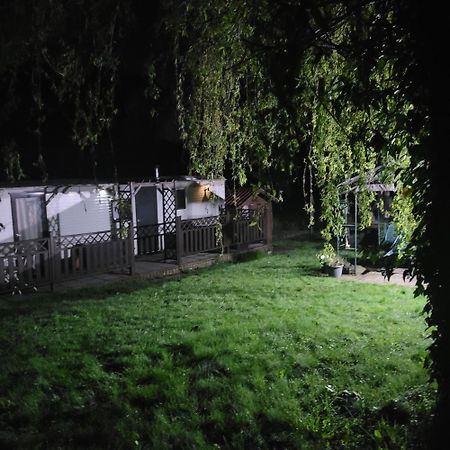 Au Jardin D'Eden Villa Hastiere-par-dela Bagian luar foto