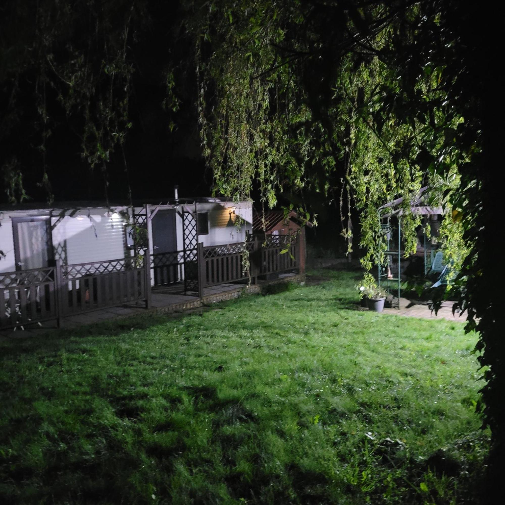 Au Jardin D'Eden Villa Hastiere-par-dela Bagian luar foto